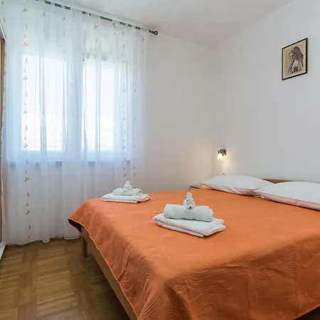 Lovely Albina - By Tourist Agency Leut * Privlaka (Zadar)