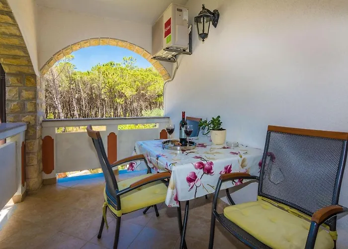 Lovely Albina - By Tourist Agency Leut Privlaka (Zadar)
