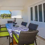Lovely Albina - By Tourist Agency Leut דירה