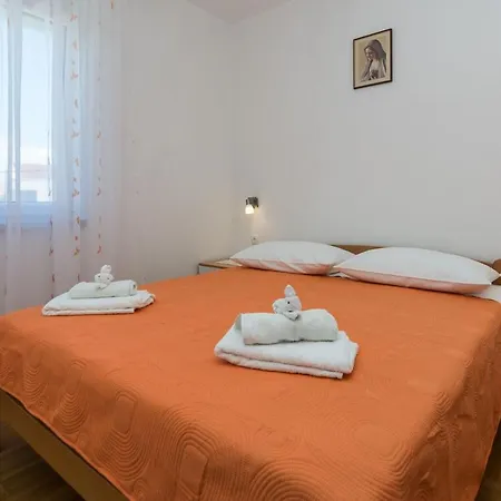 Lovely Albina - By Tourist Agency Leut Privlaka (Zadar)