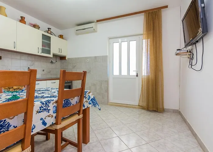 Lovely Albina - By Tourist Agency Leut Privlaka (Zadar)